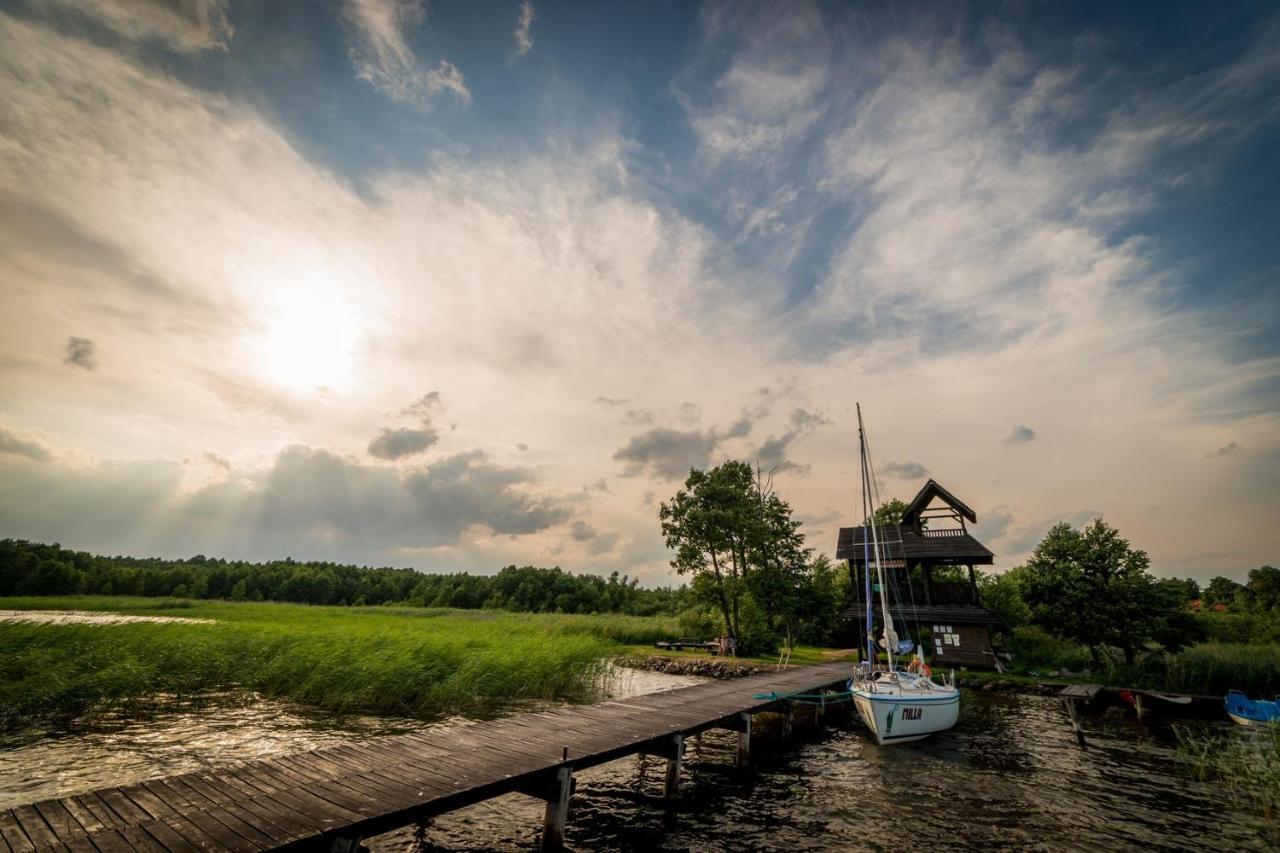 Folwark Luknajno Nad Jeziorem Sniardwy Gospoda Dziedzictwo Kulinarne Warmia-Mazury Mikołajki Extérieur photo