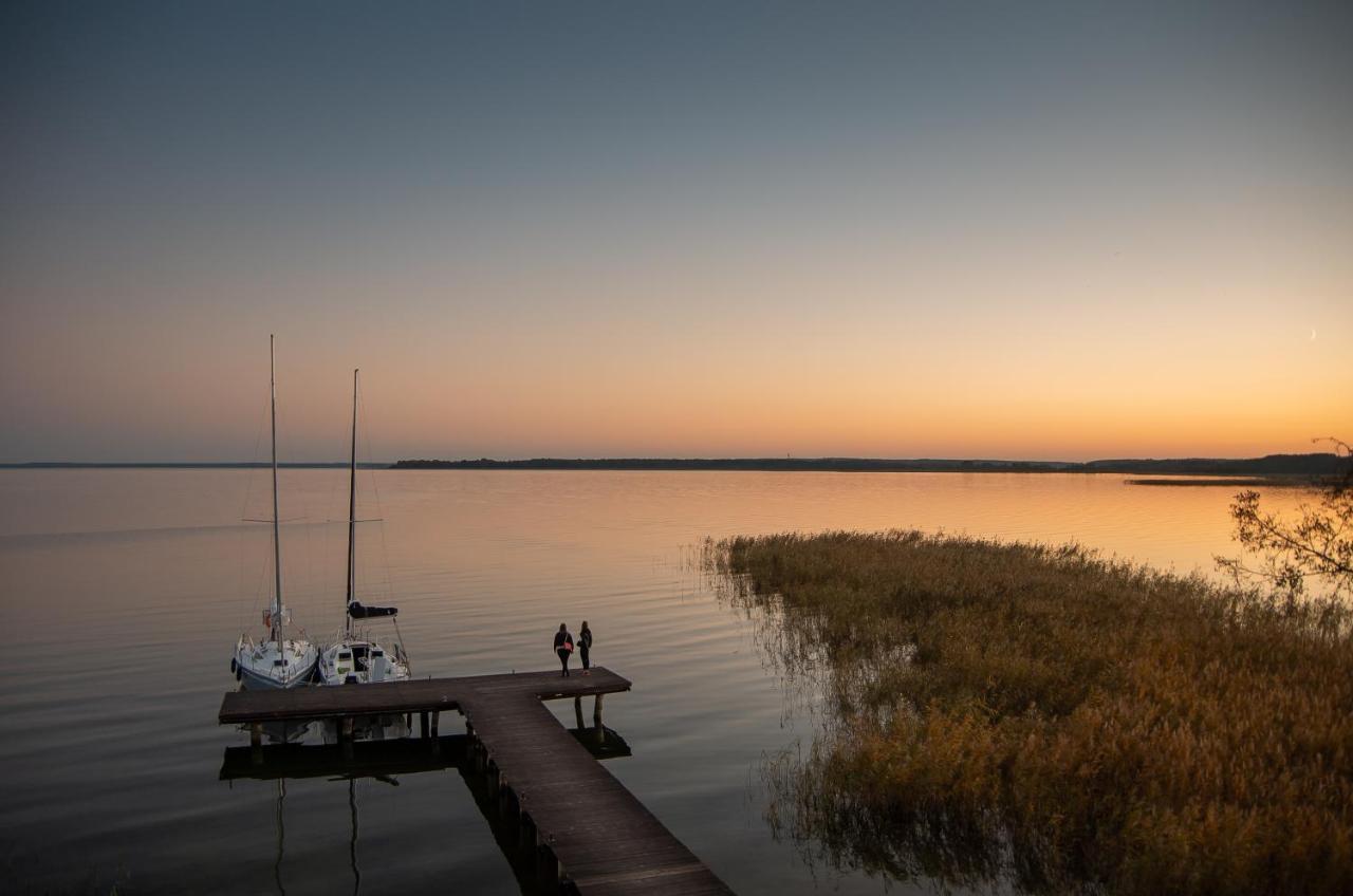 Folwark Luknajno Nad Jeziorem Sniardwy Gospoda Dziedzictwo Kulinarne Warmia-Mazury Mikołajki Extérieur photo