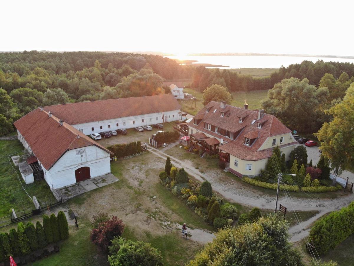 Folwark Luknajno Nad Jeziorem Sniardwy Gospoda Dziedzictwo Kulinarne Warmia-Mazury Mikołajki Extérieur photo